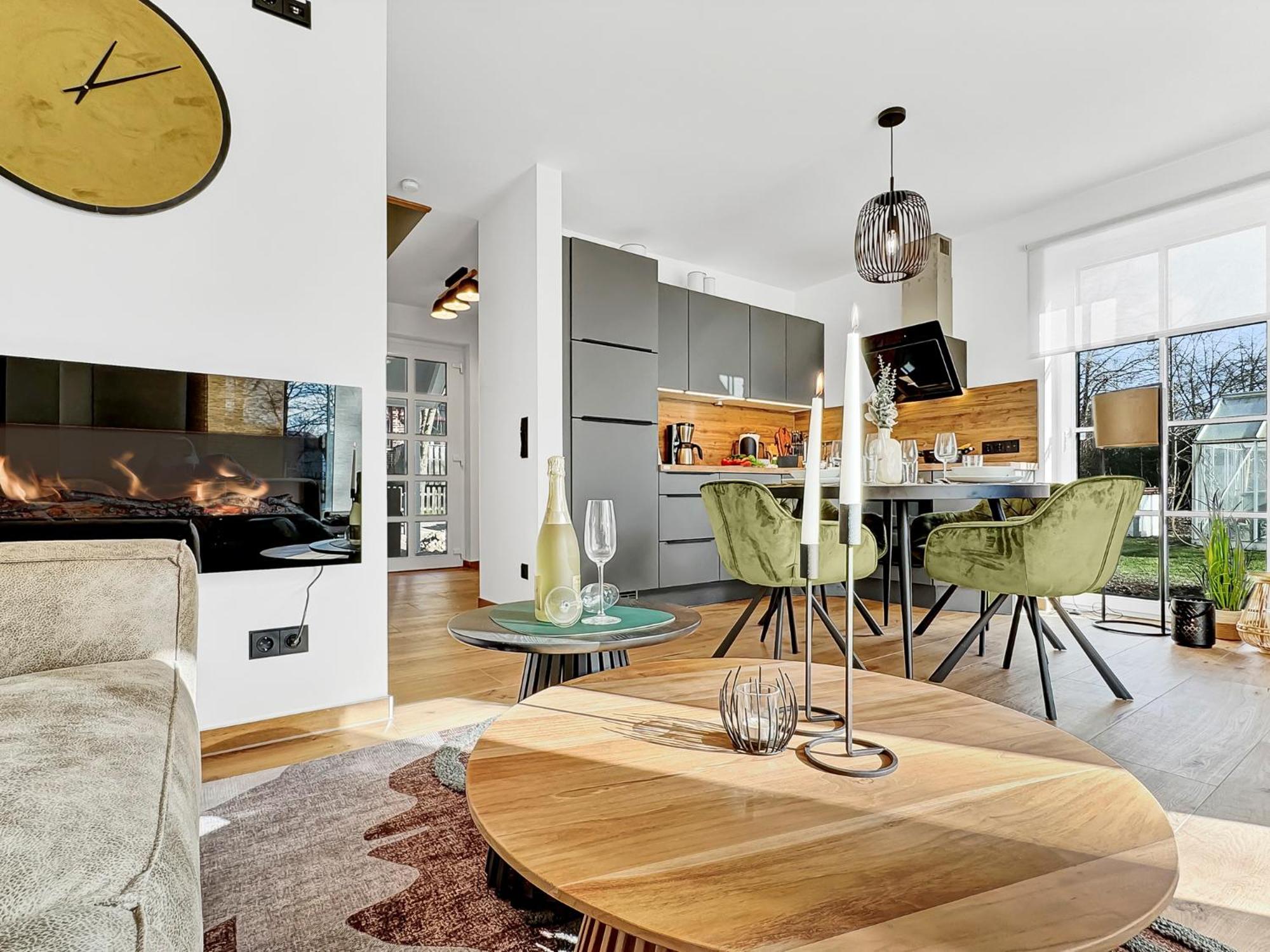 Cblue: Seeblick, Kamin, Wallbox, Natur Bentwisch Bagian luar foto