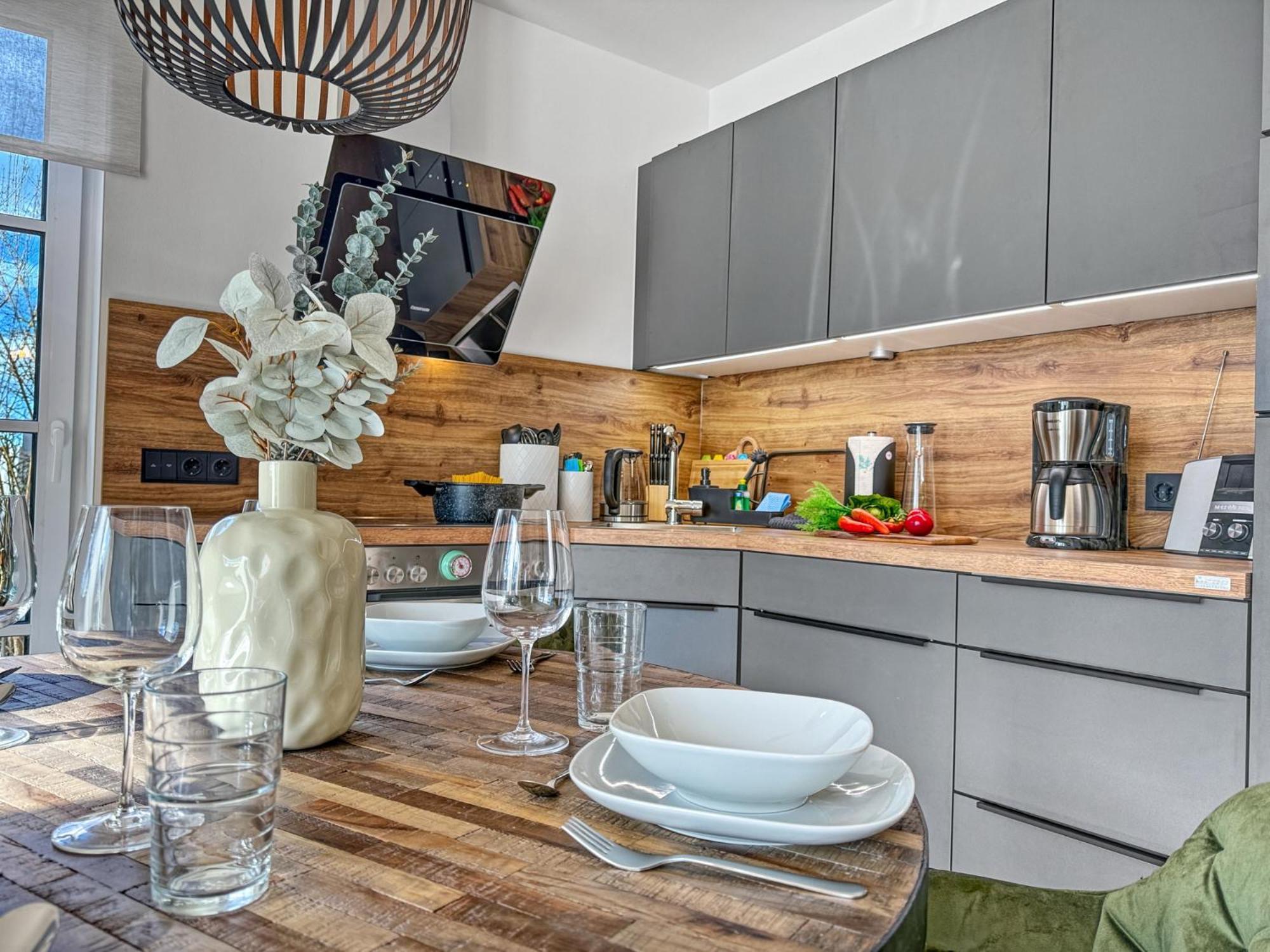 Cblue: Seeblick, Kamin, Wallbox, Natur Bentwisch Bagian luar foto