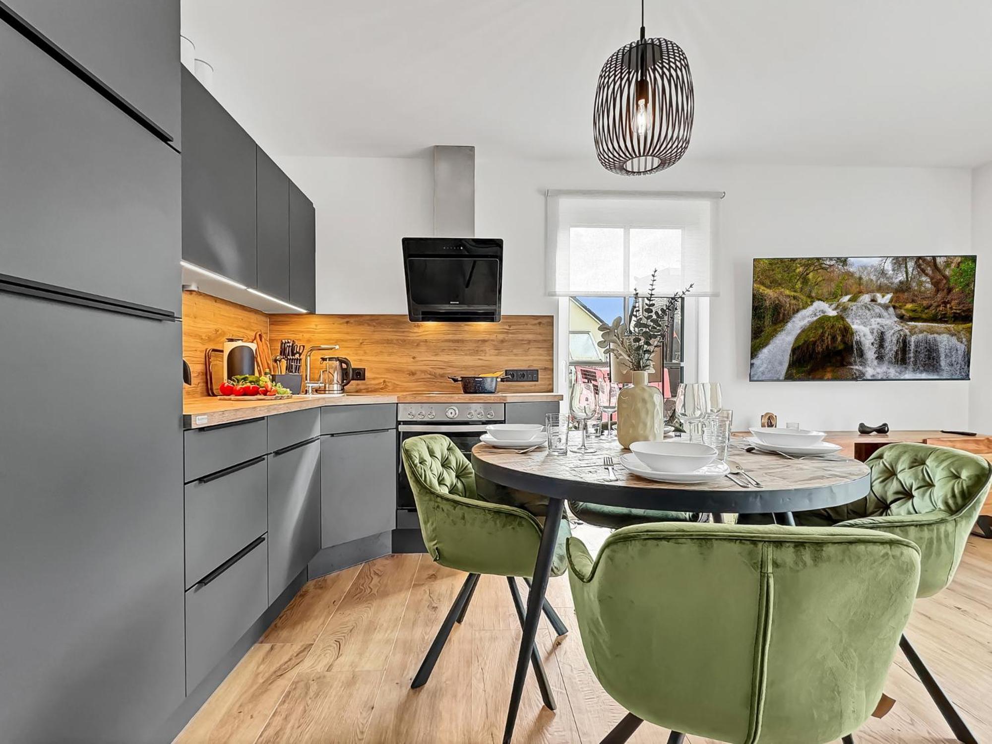 Cblue: Seeblick, Kamin, Wallbox, Natur Bentwisch Bagian luar foto