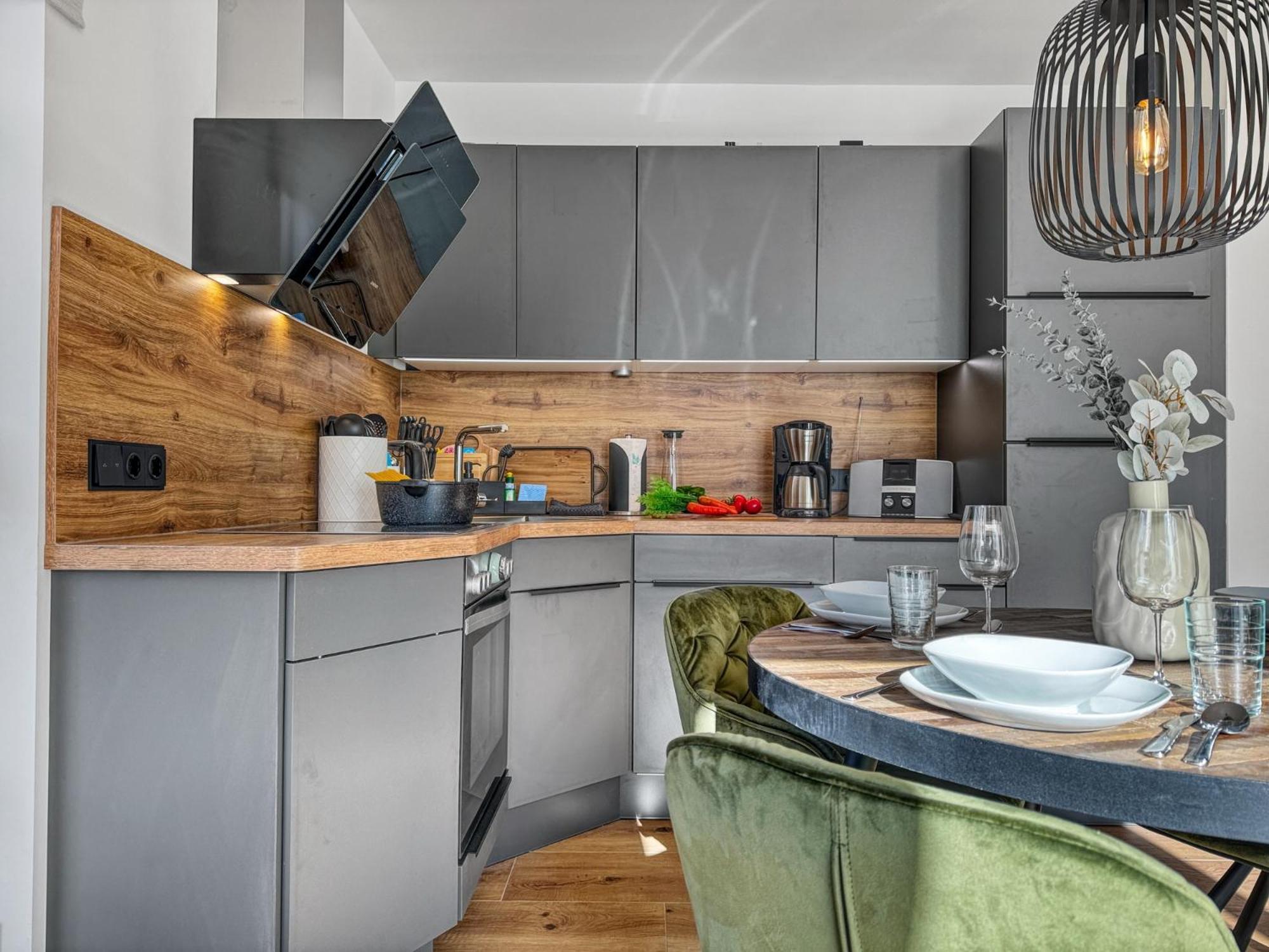Cblue: Seeblick, Kamin, Wallbox, Natur Bentwisch Bagian luar foto