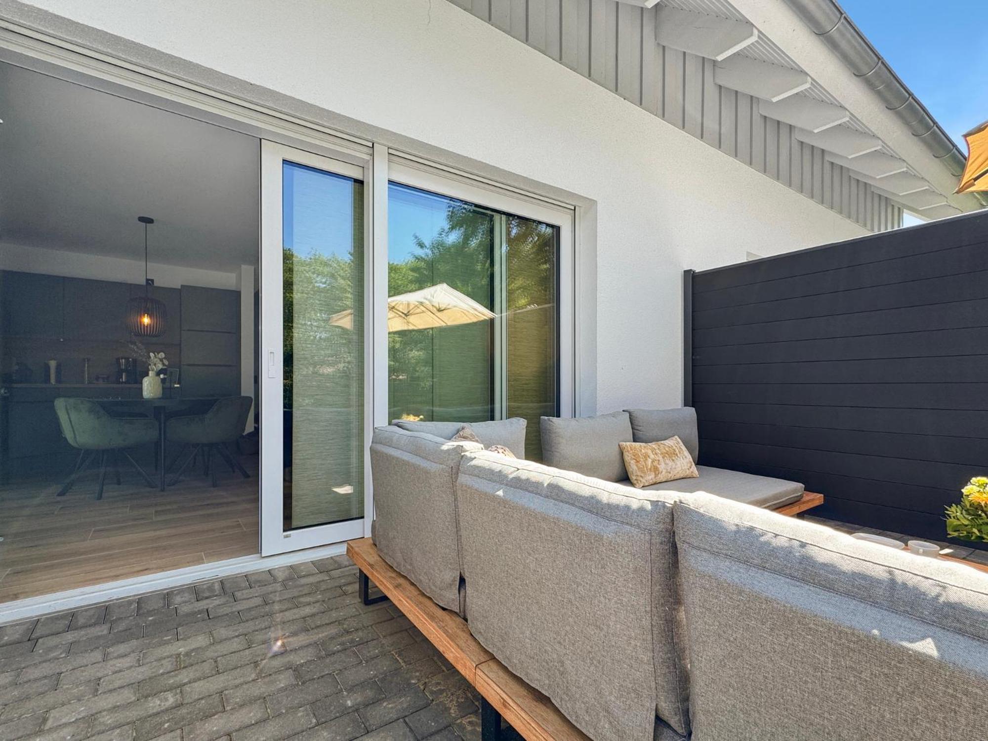 Cblue: Seeblick, Kamin, Wallbox, Natur Bentwisch Bagian luar foto