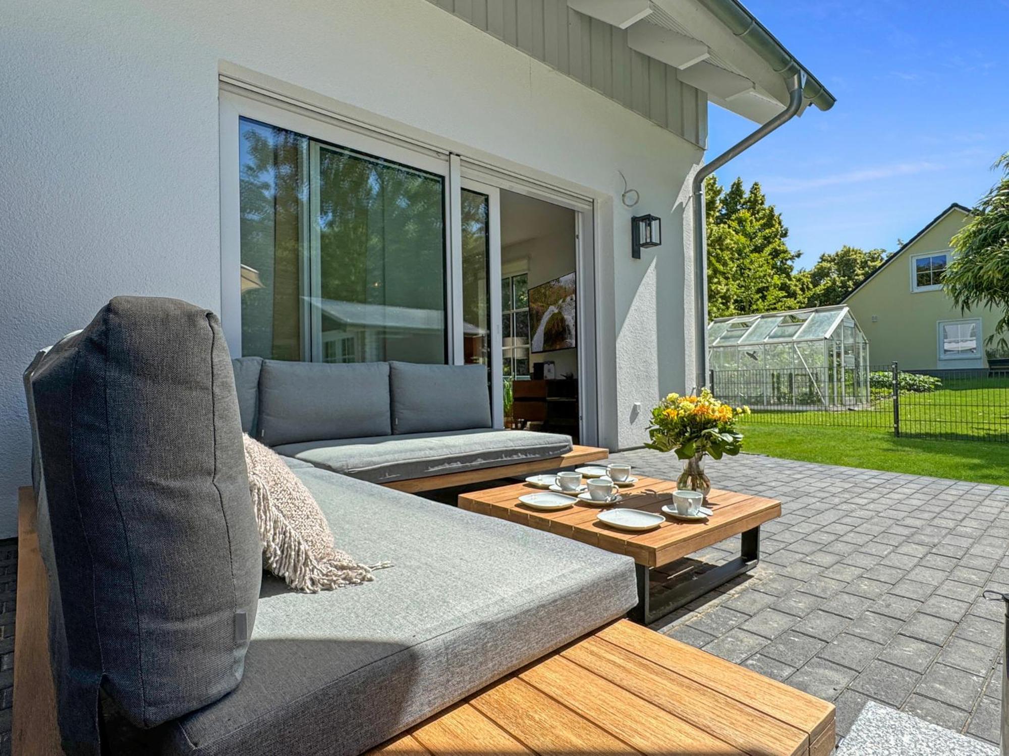 Cblue: Seeblick, Kamin, Wallbox, Natur Bentwisch Bagian luar foto