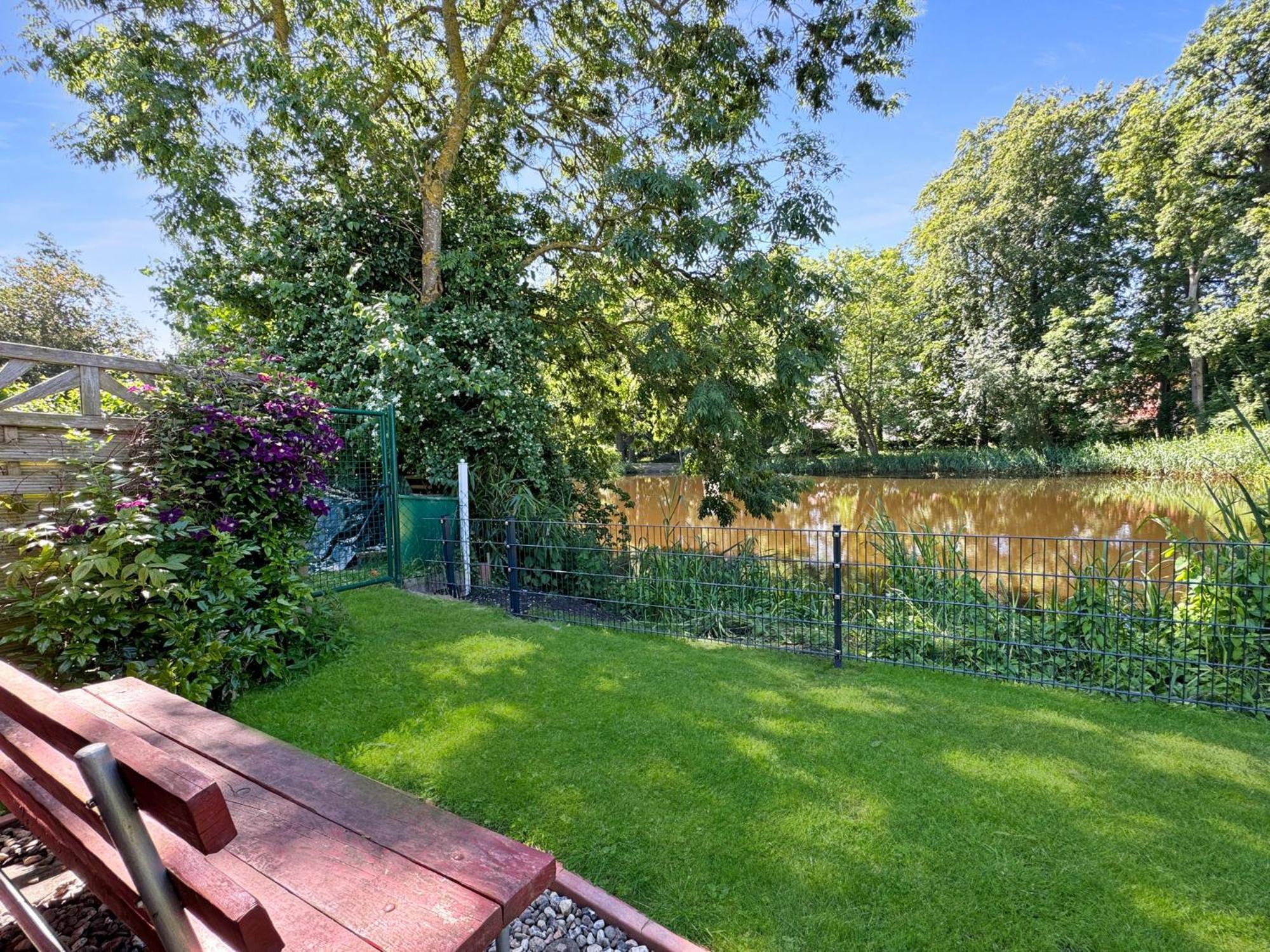 Cblue: Seeblick, Kamin, Wallbox, Natur Bentwisch Bagian luar foto