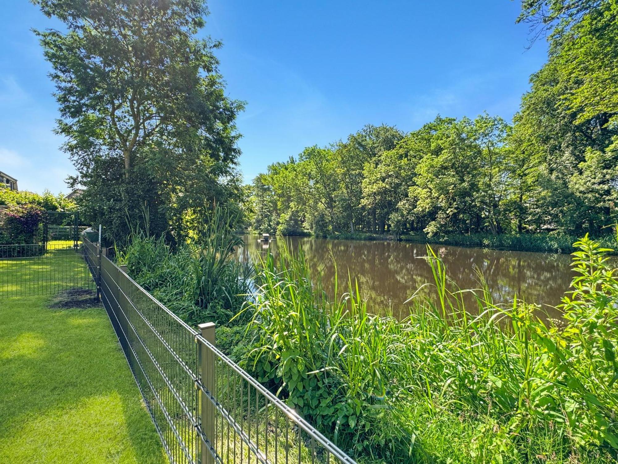 Cblue: Seeblick, Kamin, Wallbox, Natur Bentwisch Bagian luar foto