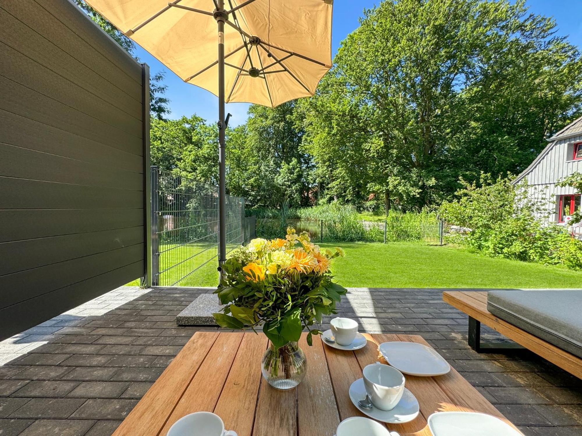 Cblue: Seeblick, Kamin, Wallbox, Natur Bentwisch Bagian luar foto